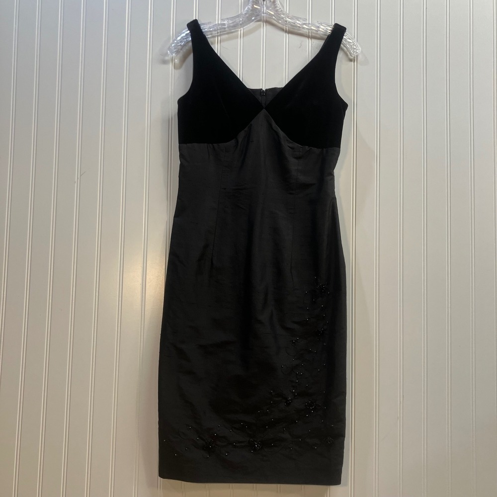 VTG Black Silk Velvet Beaded Cocktail Dress LBD V-Neck SZ 4 Whimsigoth Old Money